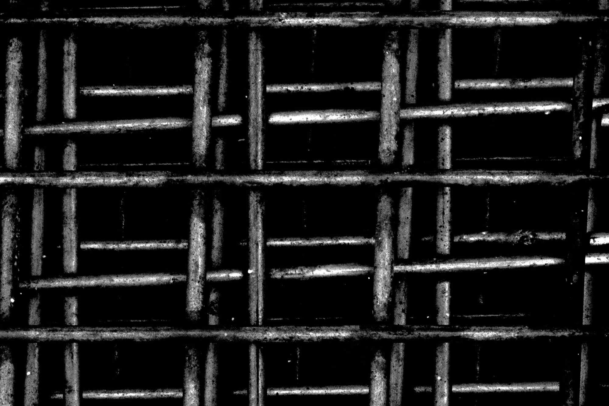 Grades de Aço Sobrepostas em Alto Contraste